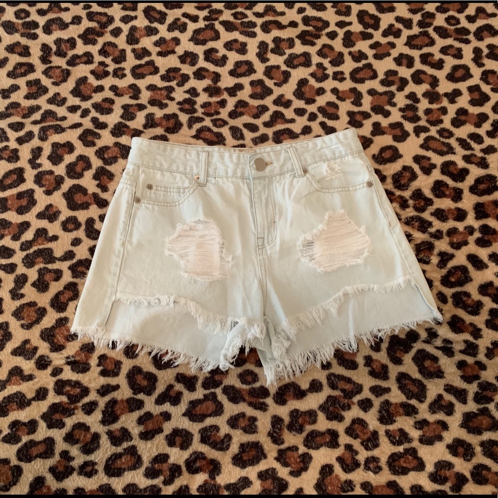 Gianni Bini Light Wash Denim Shorts